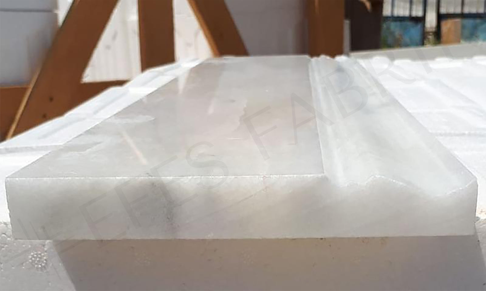 baseboard tuli molding