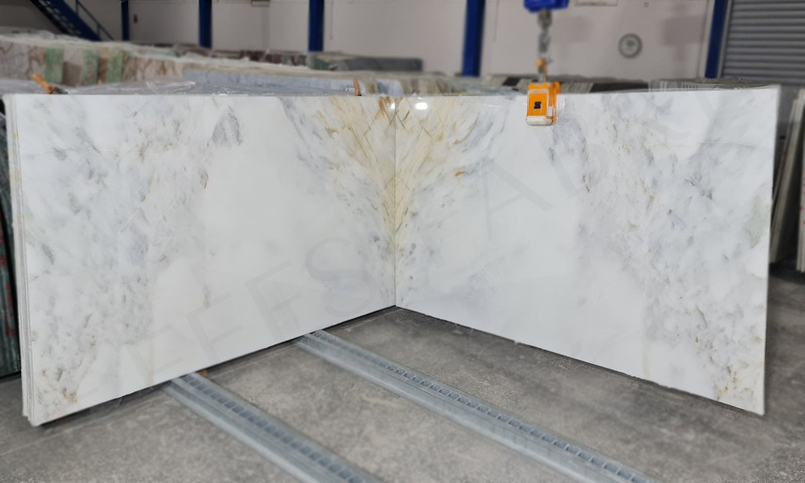 Calacatta Oliva Marble Bookmatch Slab No.K1235
