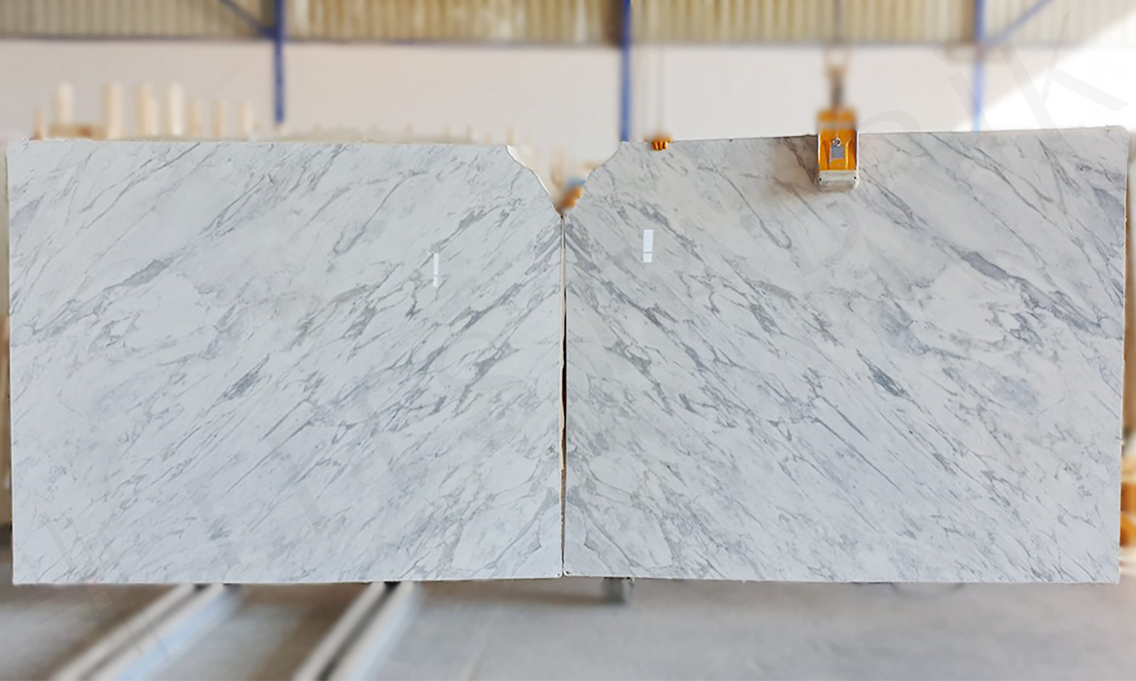 Calacatta Oro Marble Bookmatch Slab No.6542