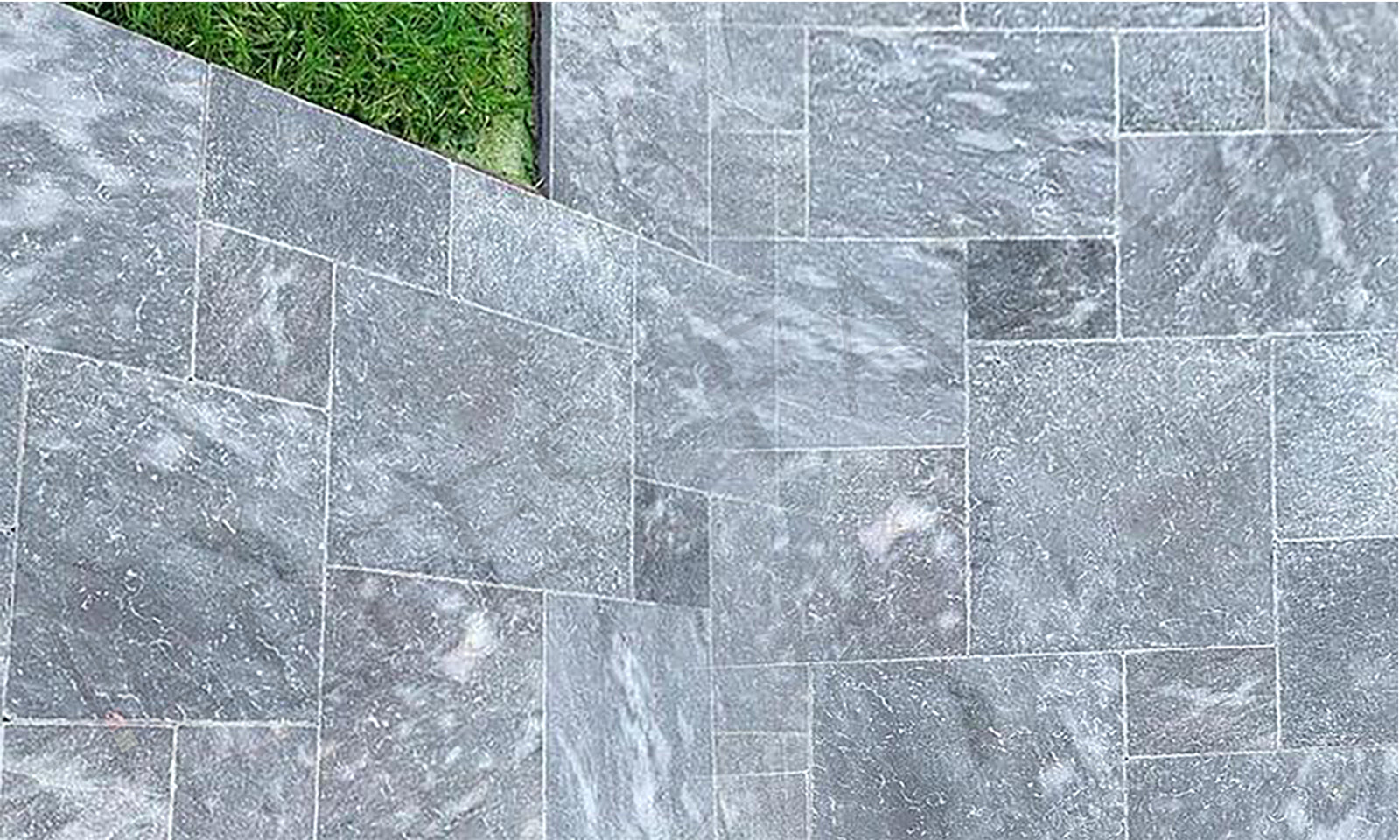 Cumulus Gray Tumbled Paver