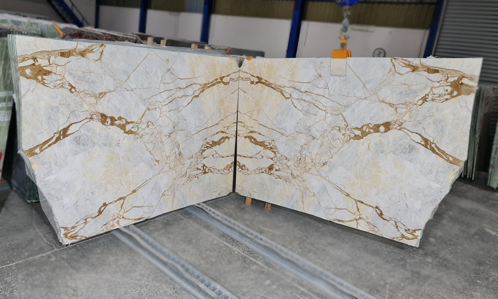 MINORO ONITA MARBLE BOOKMATCH SLAB NO. K918