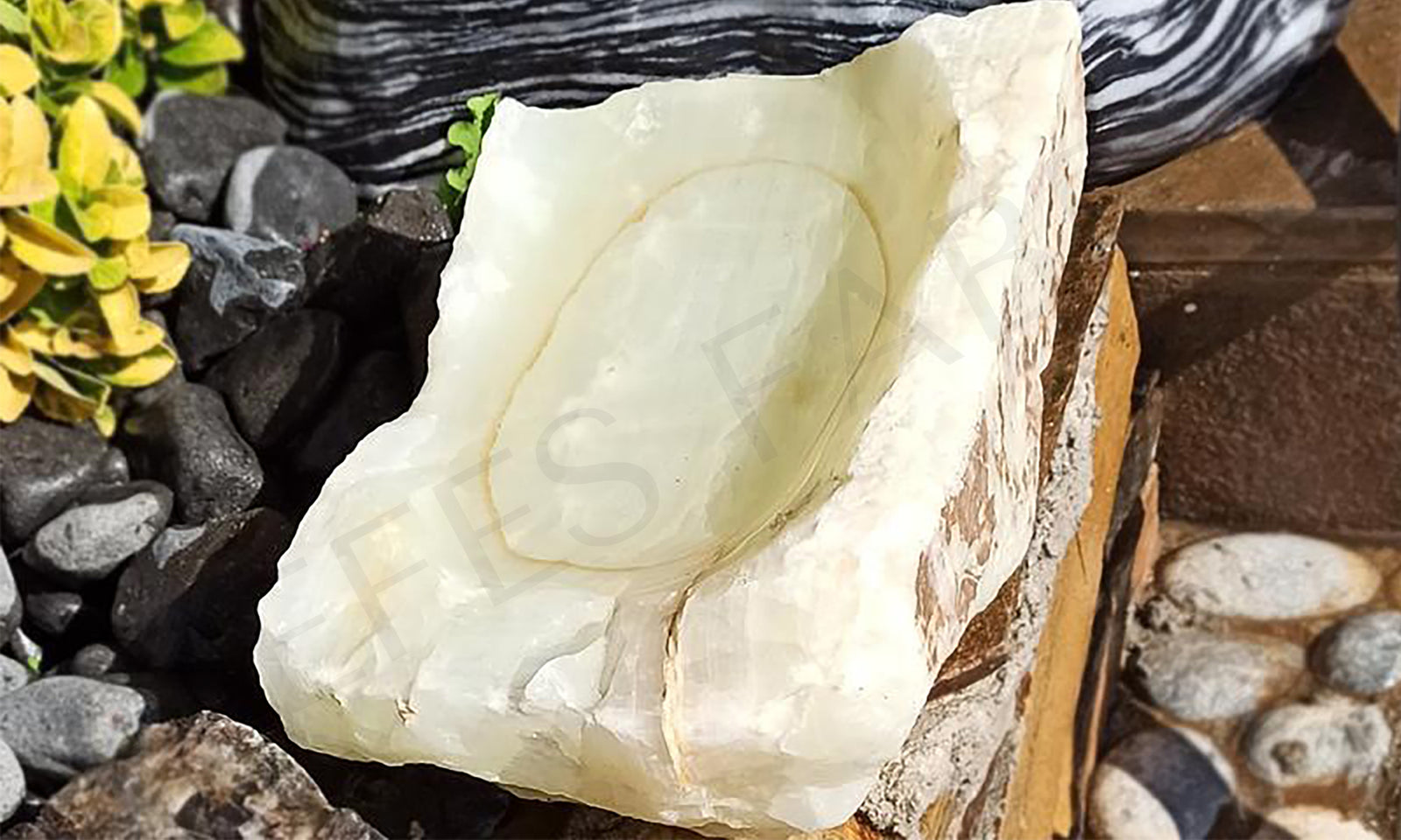 White Natural Bird Bath